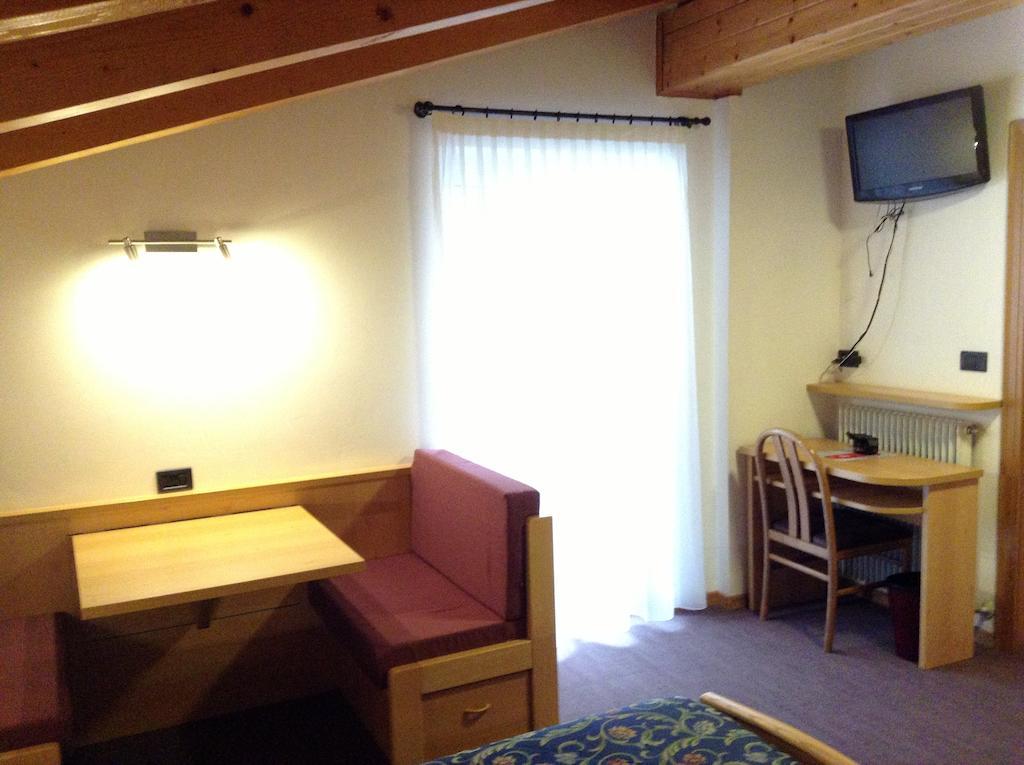 Hotel Ai Pini Vigo di Fassa Εξωτερικό φωτογραφία