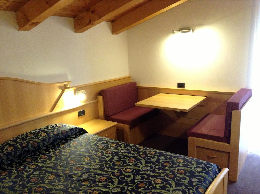 Hotel Ai Pini Vigo di Fassa Εξωτερικό φωτογραφία