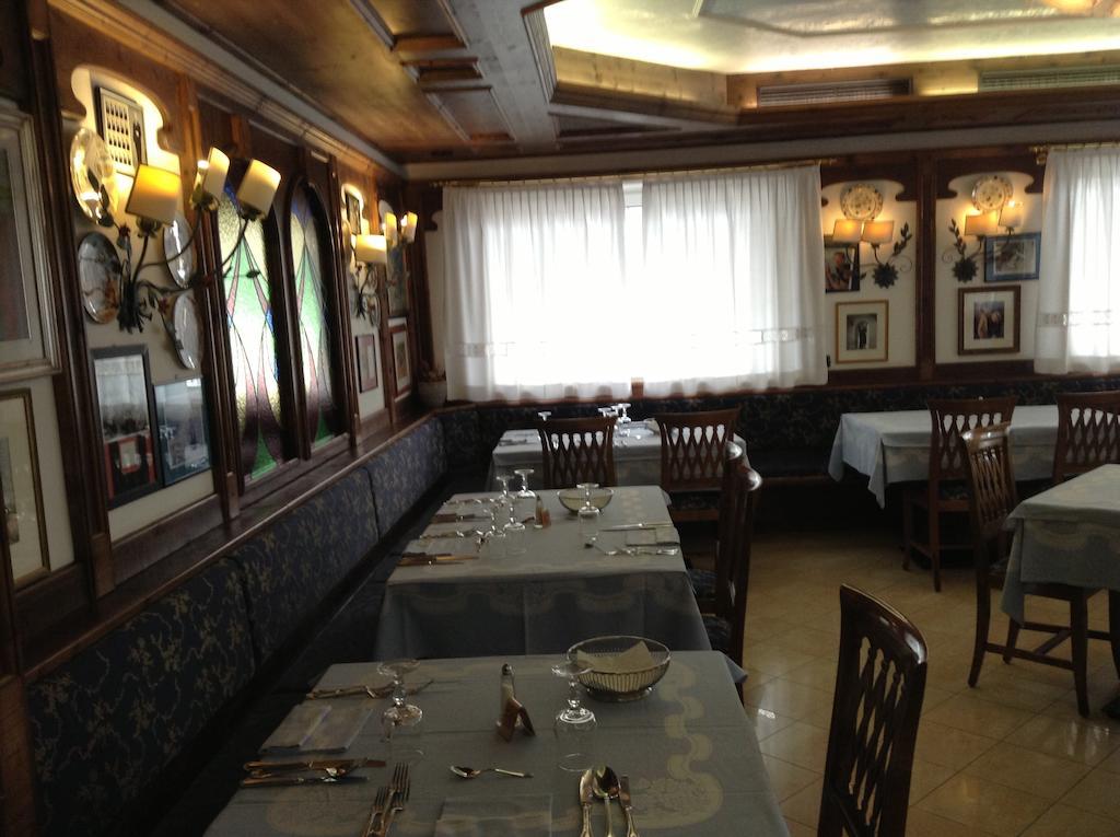 Hotel Ai Pini Vigo di Fassa Εξωτερικό φωτογραφία