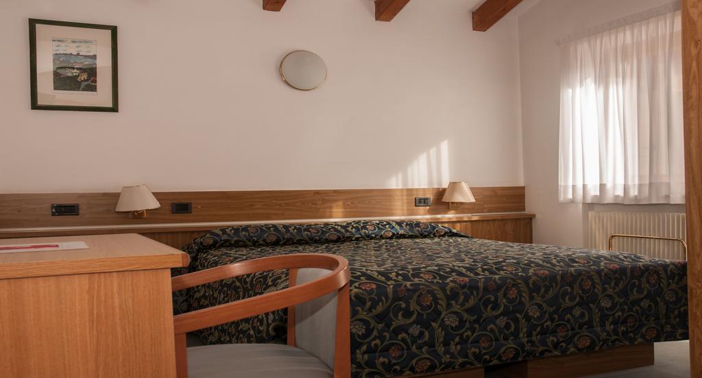 Hotel Ai Pini Vigo di Fassa Εξωτερικό φωτογραφία