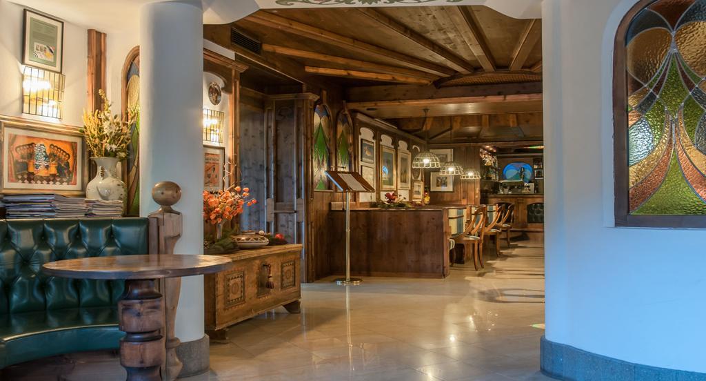 Hotel Ai Pini Vigo di Fassa Εξωτερικό φωτογραφία