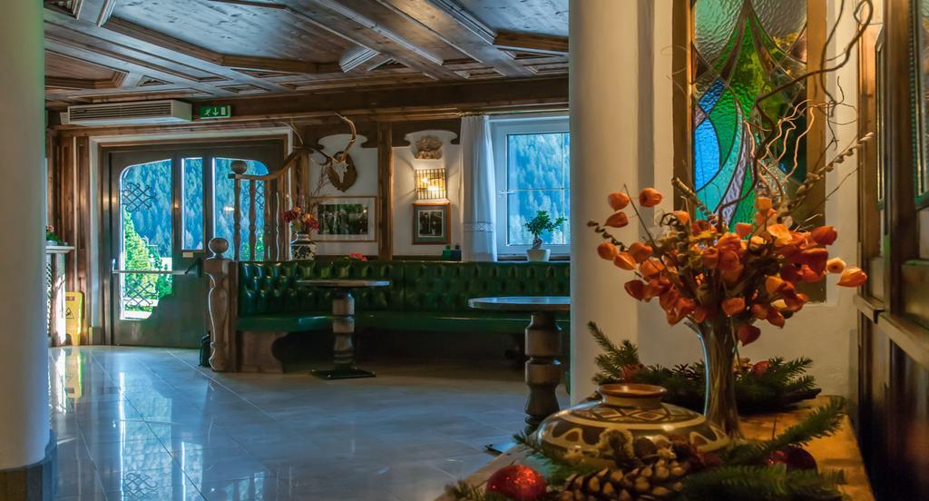 Hotel Ai Pini Vigo di Fassa Εξωτερικό φωτογραφία