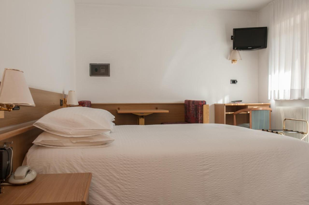 Hotel Ai Pini Vigo di Fassa Εξωτερικό φωτογραφία